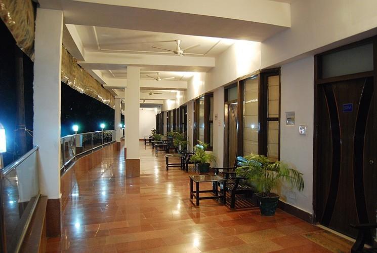 Ganga Beach Resort Rishīkesh Zewnętrze zdjęcie